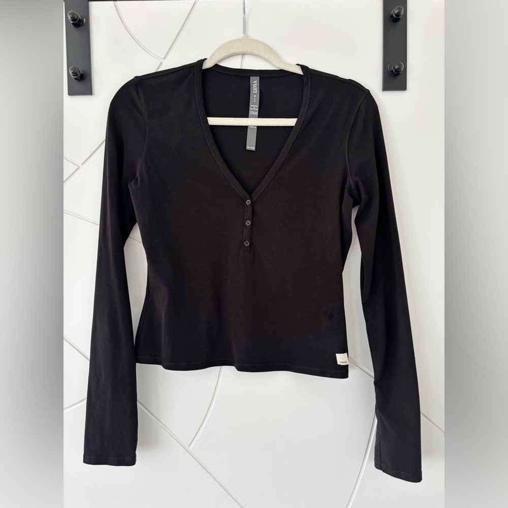 Vuori Black Long Sleeve Tuvalu Henley Sz Small
